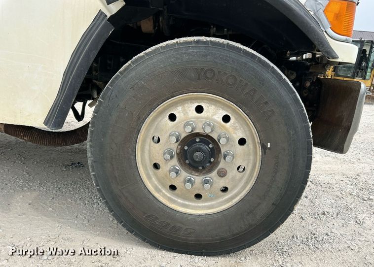 image for item EK3332 1999 Sterling  L9511 dump truck