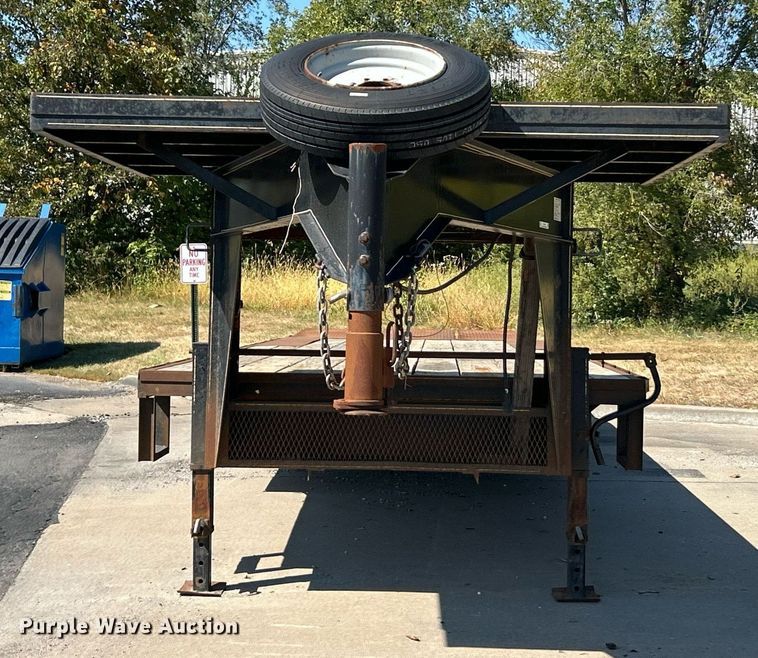 image for item EK3369 2019 Maxwell equipment trailer