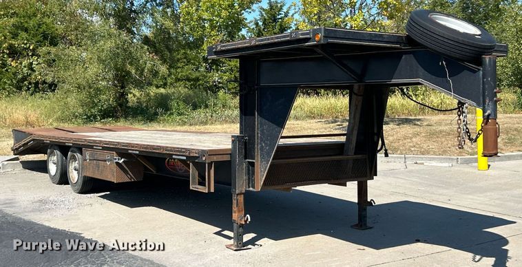 image for item EK3369 2019 Maxwell equipment trailer