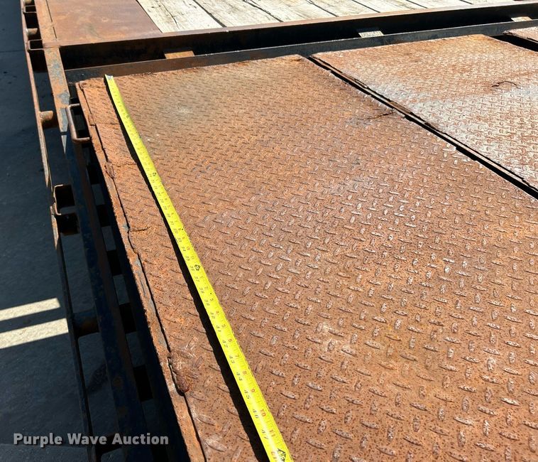 image for item EK3369 2019 Maxwell equipment trailer