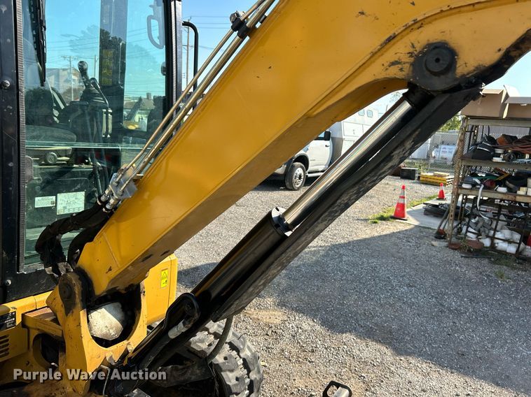 image for item EK3378 2017 Caterpillar  303.5E2 CR mini excavator
