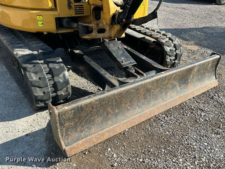 image for item EK3378 2017 Caterpillar  303.5E2 CR mini excavator