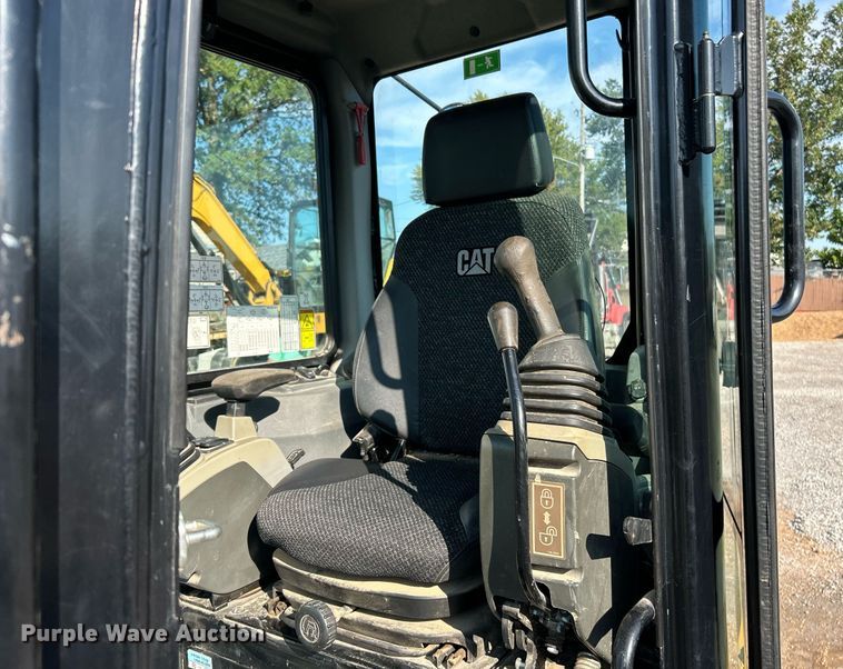 image for item EK3378 2017 Caterpillar  303.5E2 CR mini excavator