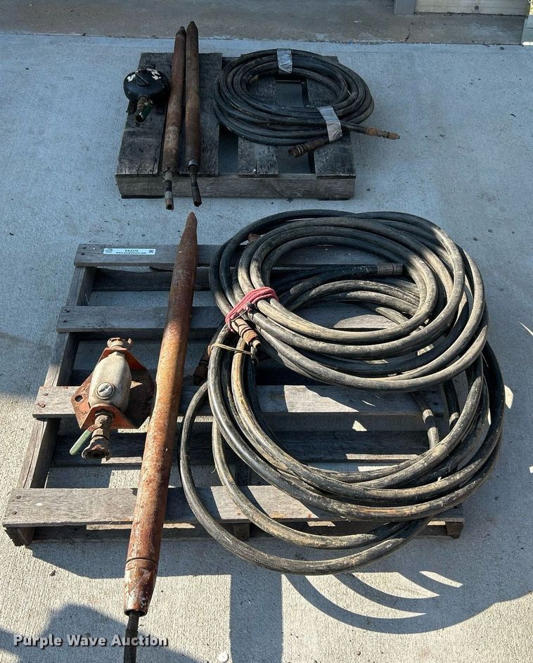 image for item EK3379 Pneumatic piercing tool 