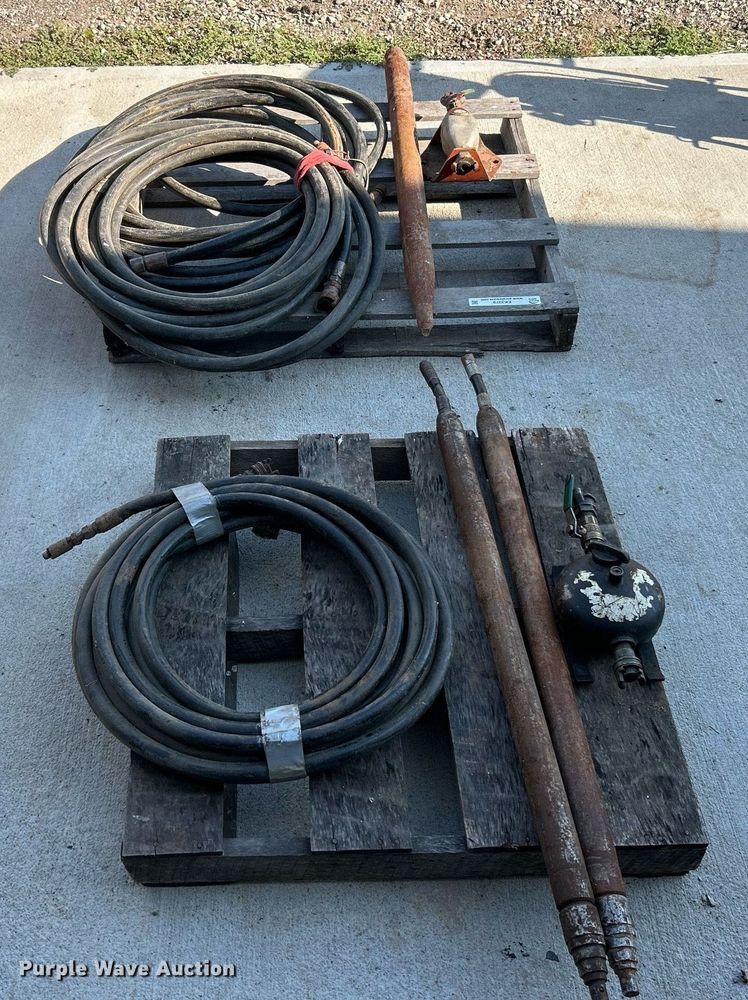 image for item EK3379 Pneumatic piercing tool 