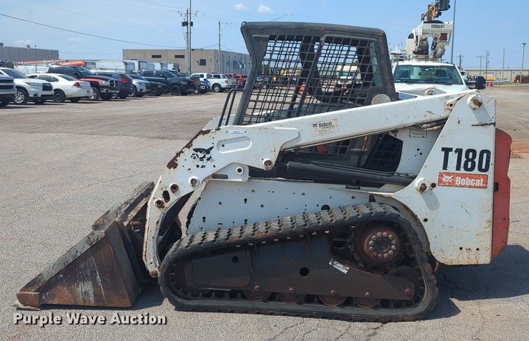 image for item EQ2119 2011 Bobcat T180 tracked skid steer loader