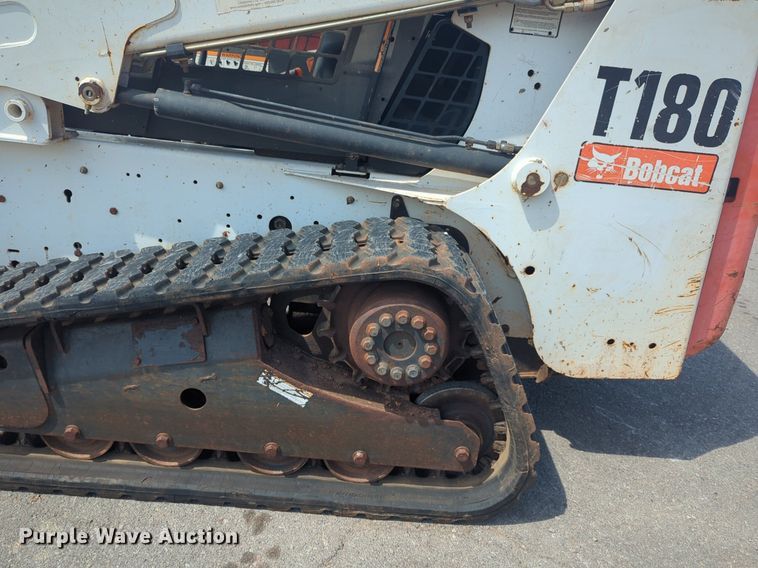 image for item EQ2119 2011 Bobcat T180 tracked skid steer loader
