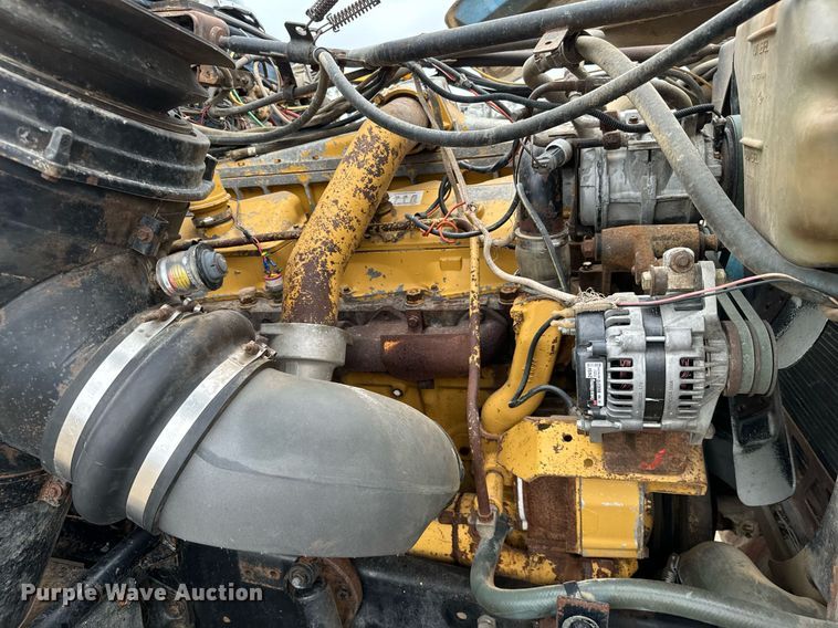 image for item IE9064 1987 Ford LTL9000 dump truck