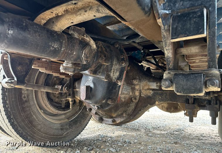 image for item IE9064 1987 Ford LTL9000 dump truck