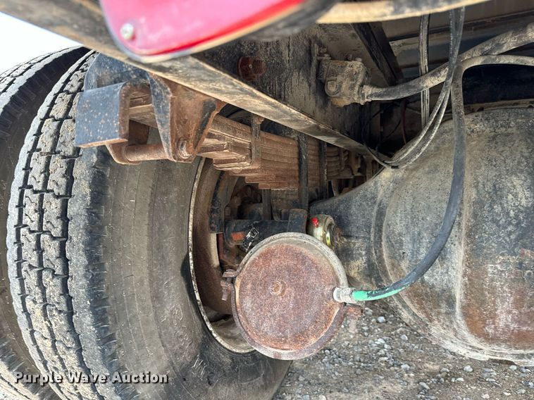 image for item IE9064 1987 Ford LTL9000 dump truck