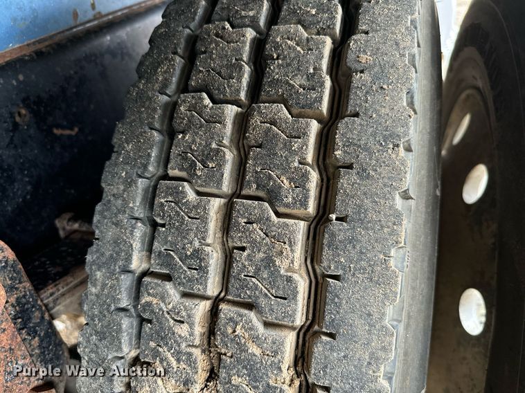 image for item IE9064 1987 Ford LTL9000 dump truck