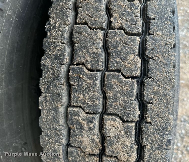 image for item IE9064 1987 Ford LTL9000 dump truck