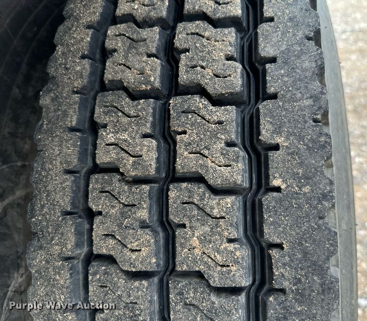 image for item IE9064 1987 Ford LTL9000 dump truck