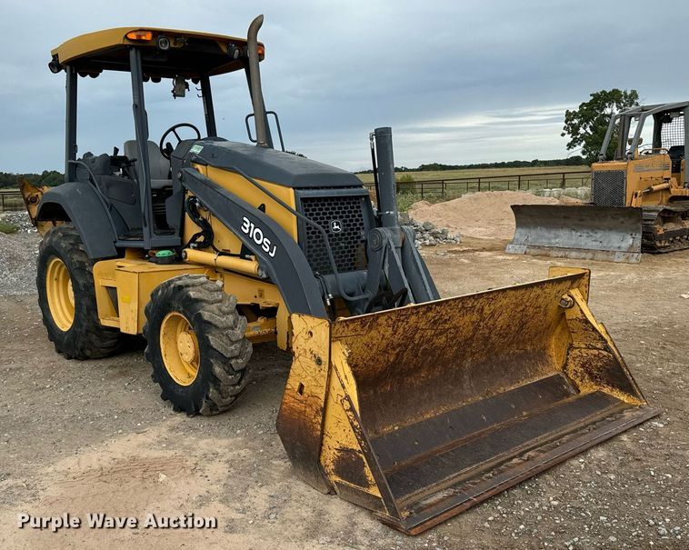 image for item IE9065 2011 John Deere 310SJ backhoe