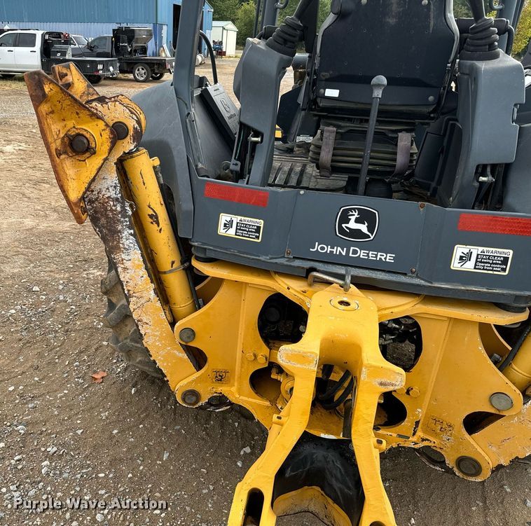 image for item IE9065 2011 John Deere 310SJ backhoe