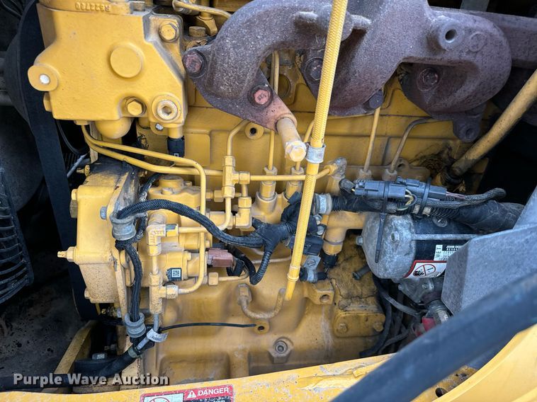 image for item IE9065 2011 John Deere 310SJ backhoe