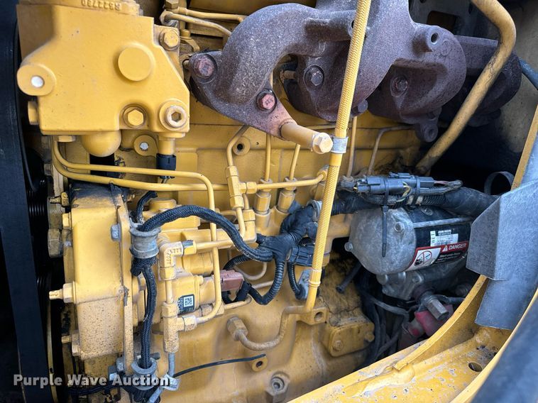 image for item IE9065 2011 John Deere 310SJ backhoe