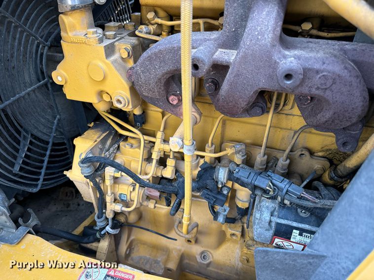 image for item IE9065 2011 John Deere 310SJ backhoe