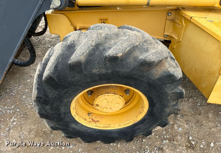 image for item IE9065 2011 John Deere 310SJ backhoe