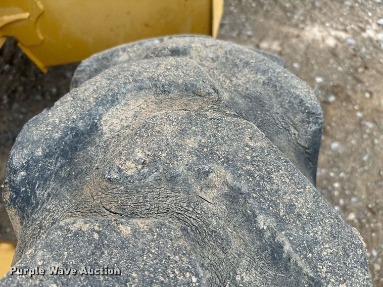 image for item IE9065 2011 John Deere 310SJ backhoe