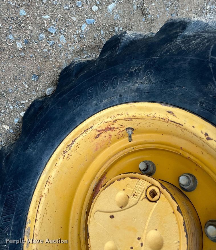 image for item IE9065 2011 John Deere 310SJ backhoe