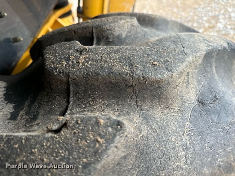 image for item IE9065 2011 John Deere 310SJ backhoe