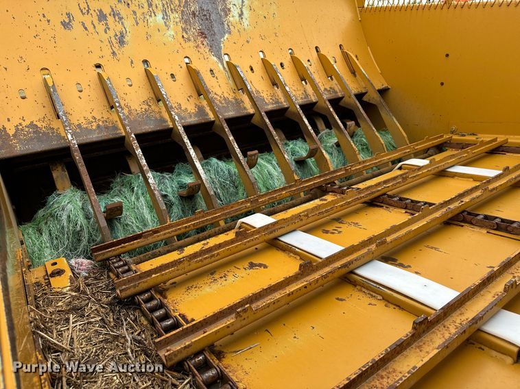 image for item IE9066 Duratech Haybuster 2655 bale processor