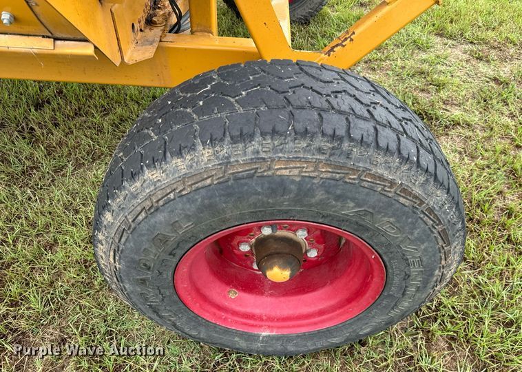 image for item IE9066 Duratech Haybuster 2655 bale processor