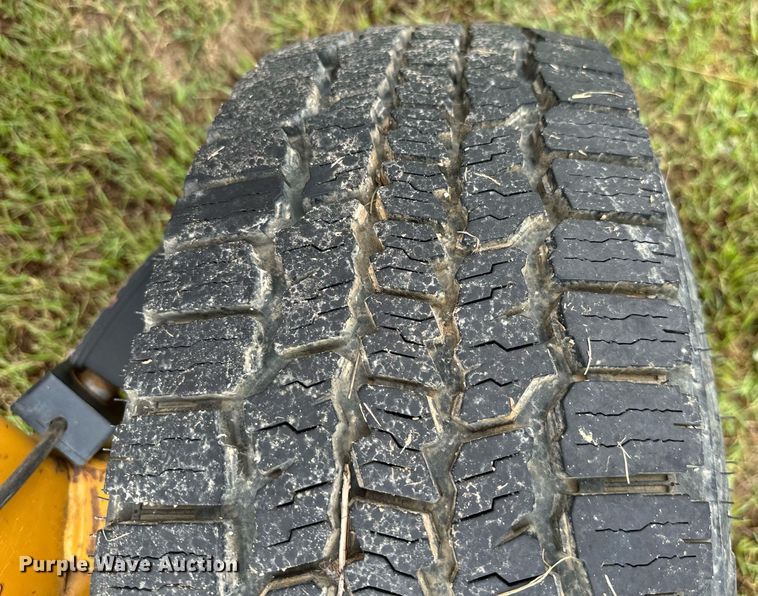 image for item IE9066 Duratech Haybuster 2655 bale processor