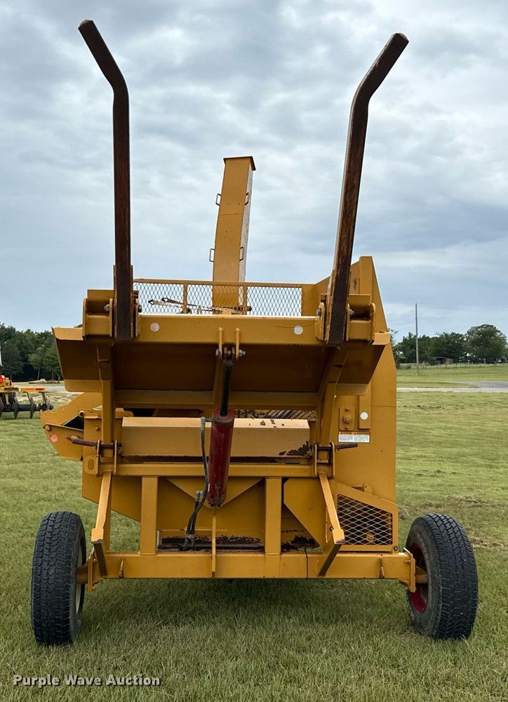 image for item IE9067 Duratech Haybuster 2564 bale processor