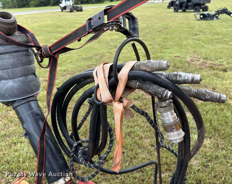 image for item IE9067 Duratech Haybuster 2564 bale processor