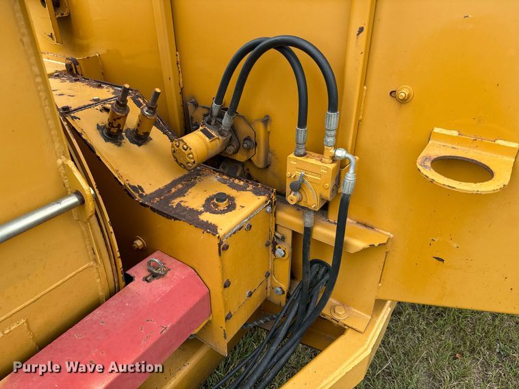 image for item IE9067 Duratech Haybuster 2564 bale processor