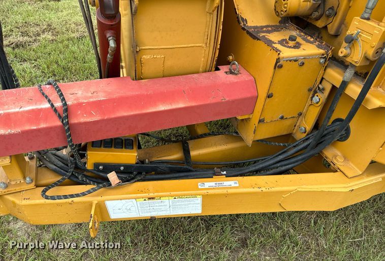 image for item IE9067 Duratech Haybuster 2564 bale processor