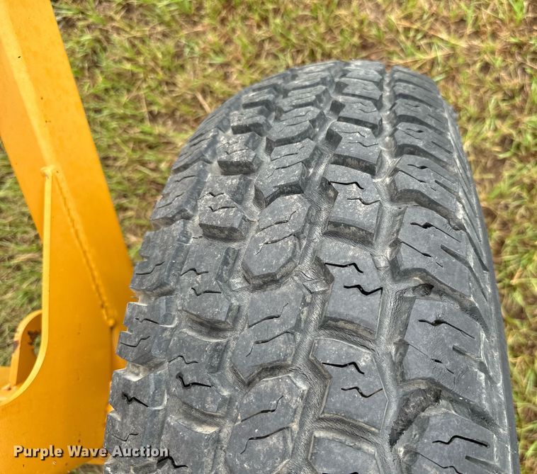 image for item IE9067 Duratech Haybuster 2564 bale processor