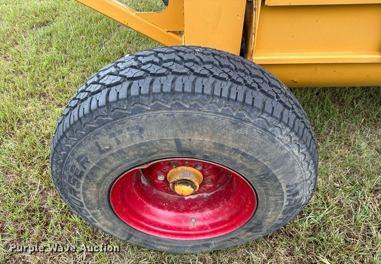 image for item IE9067 Duratech Haybuster 2564 bale processor