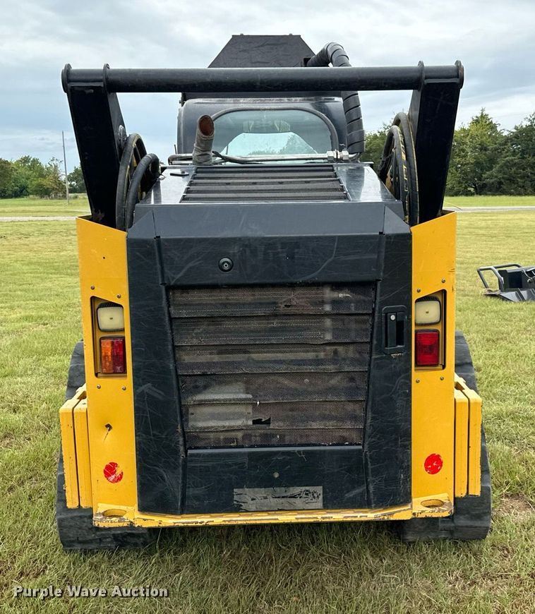 image for item IE9068 2018 Caterpillar  299D2 tracked skid steer loader