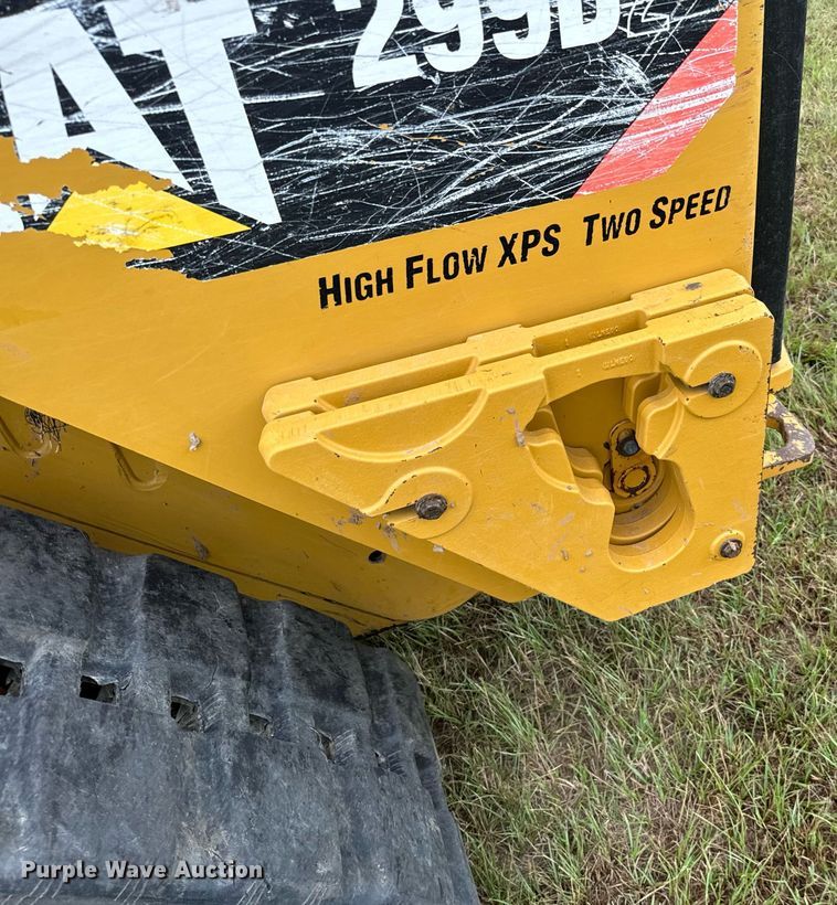 image for item IE9068 2018 Caterpillar  299D2 tracked skid steer loader