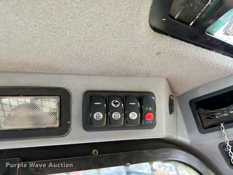 image for item IE9068 2018 Caterpillar  299D2 tracked skid steer loader