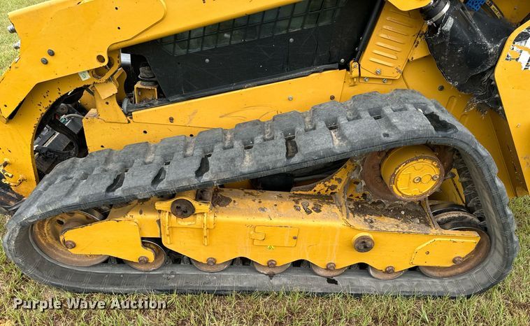 image for item IE9068 2018 Caterpillar  299D2 tracked skid steer loader