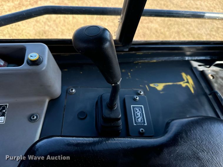 image for item IE9100 2014 Komatsu D61 dozer