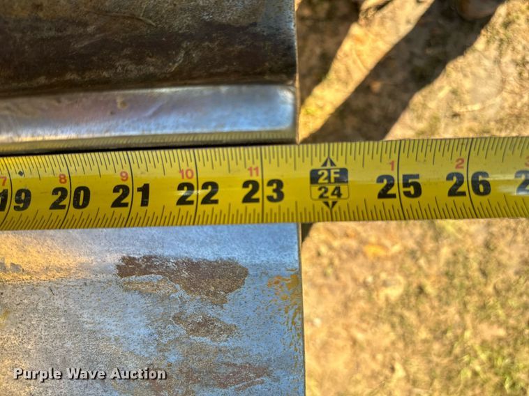 image for item IE9100 2014 Komatsu D61 dozer