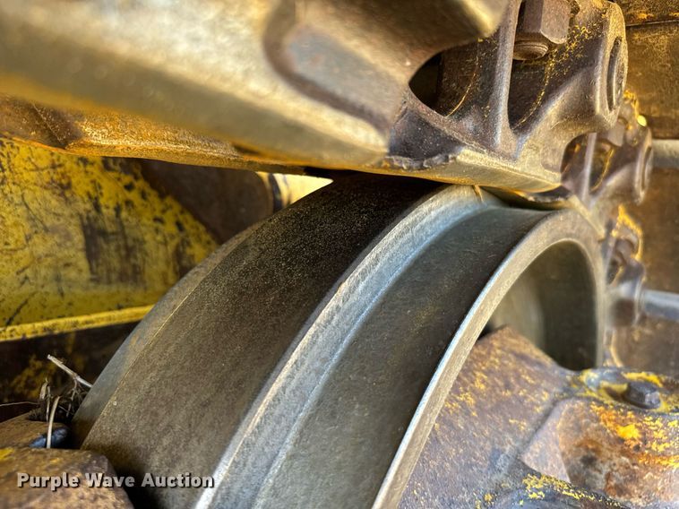 image for item IE9100 2014 Komatsu D61 dozer