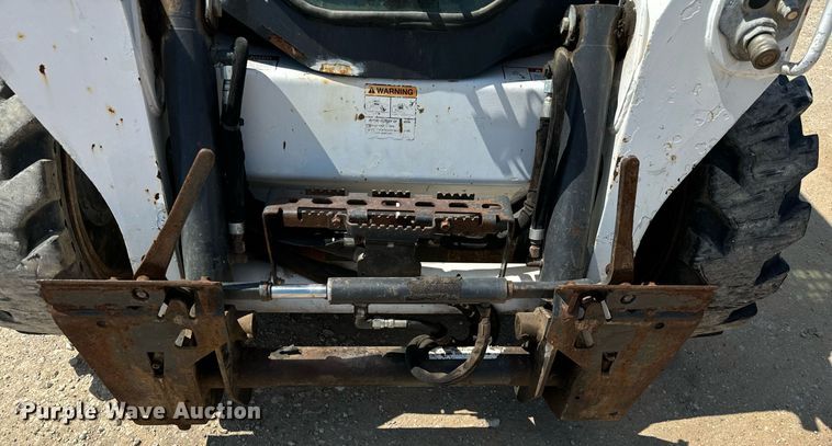 image for item IE9110 2014 Bobcat S510 skid steer loader
