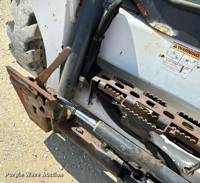 image for item IE9110 2014 Bobcat S510 skid steer loader