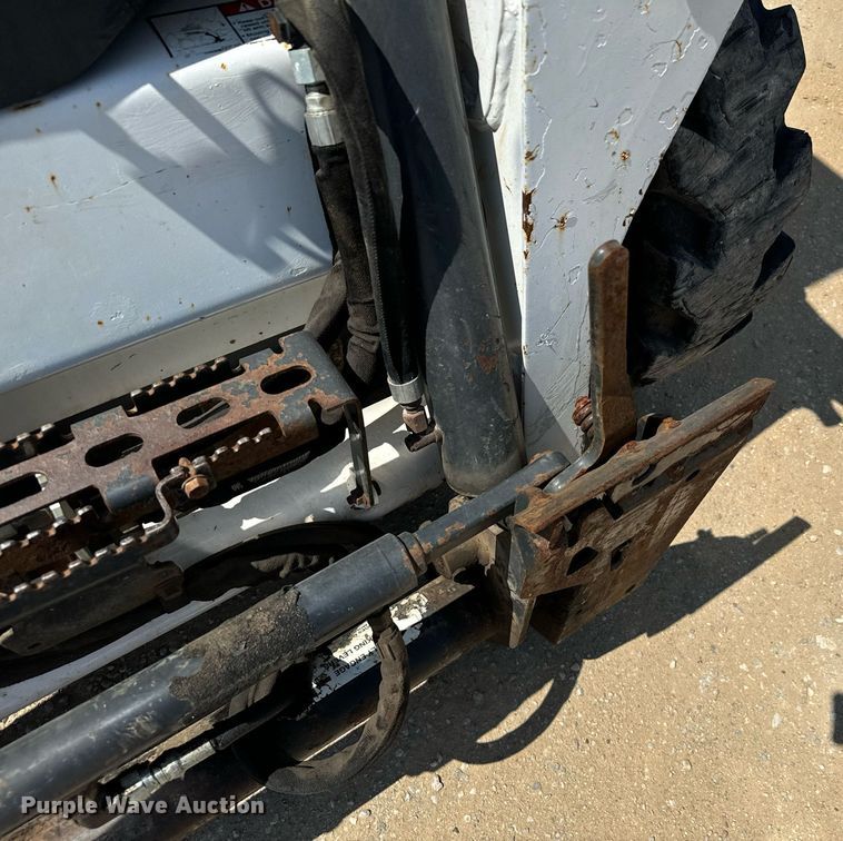 image for item IE9110 2014 Bobcat S510 skid steer loader