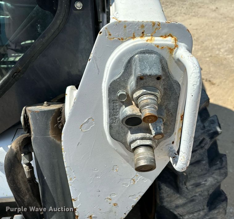 image for item IE9110 2014 Bobcat S510 skid steer loader