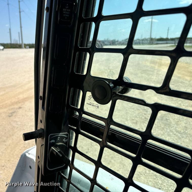 image for item IE9110 2014 Bobcat S510 skid steer loader