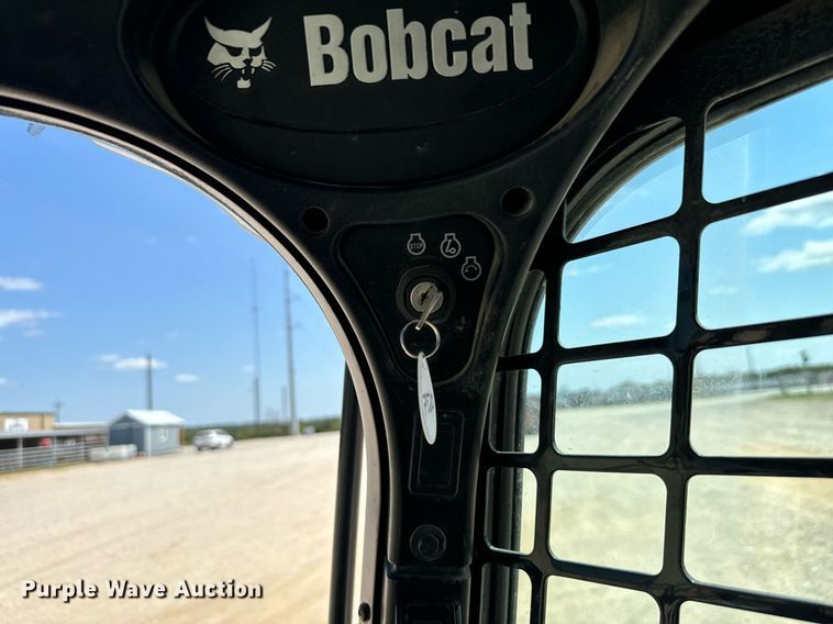 image for item IE9110 2014 Bobcat S510 skid steer loader