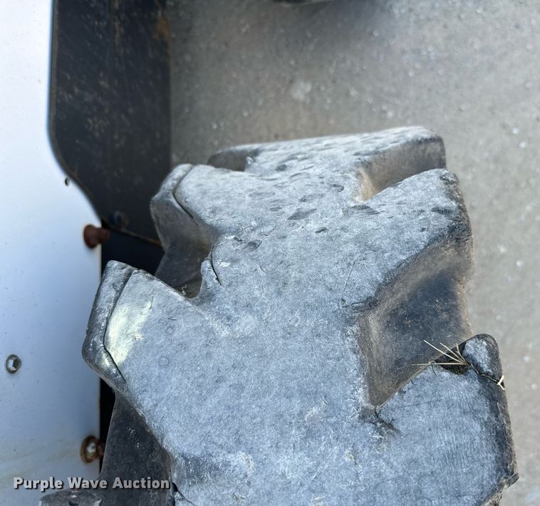 image for item IE9110 2014 Bobcat S510 skid steer loader