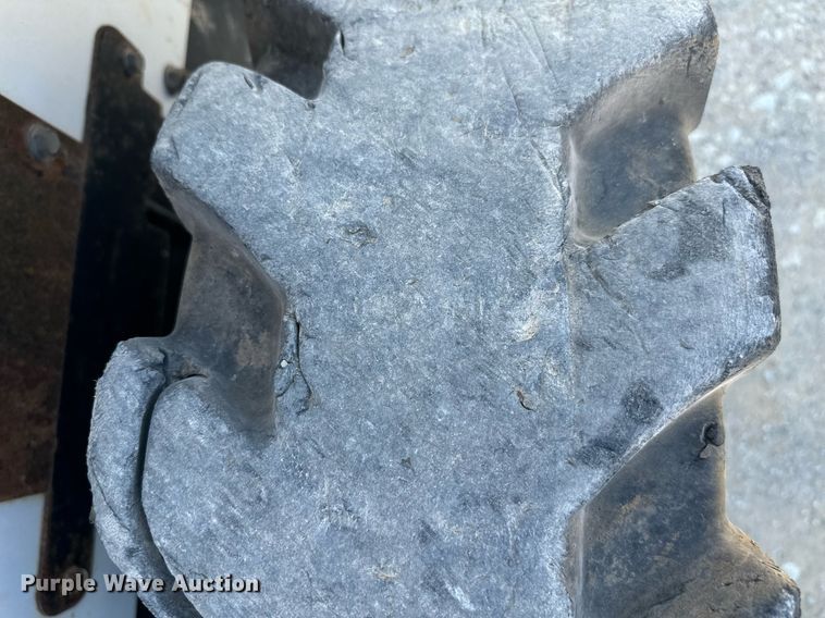 image for item IE9110 2014 Bobcat S510 skid steer loader